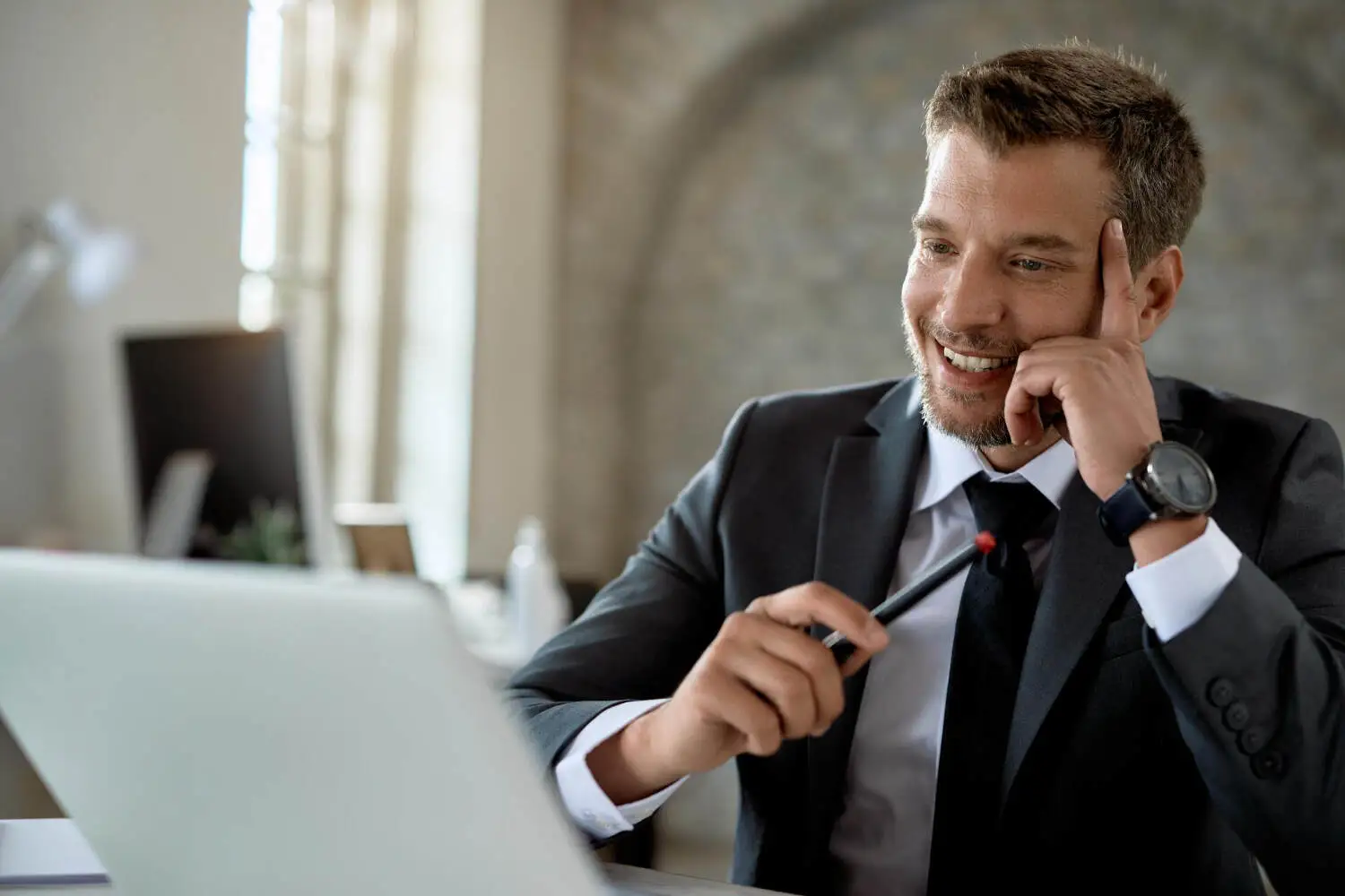 Freelance High Ticket Closer How to Thrive in the Remote Sales World with Premium Clients